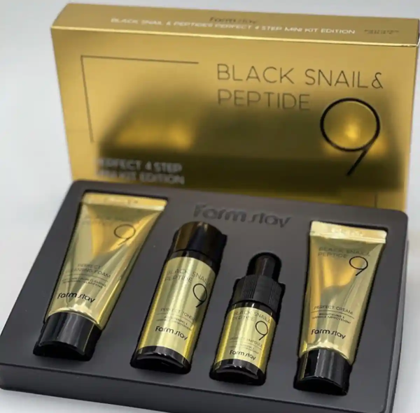 Salyangoz musini və peptidləri olan miniatürlər dəsti Farmstay Black Snail & Peptide9 Perfect 4 Step Mini Kit Edition
